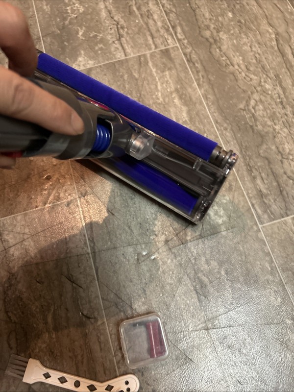 Dyson Cyclone V10 Absolute Fluffy Soft Roller Cleaner Head- 112232-12# SH-D5 gallery