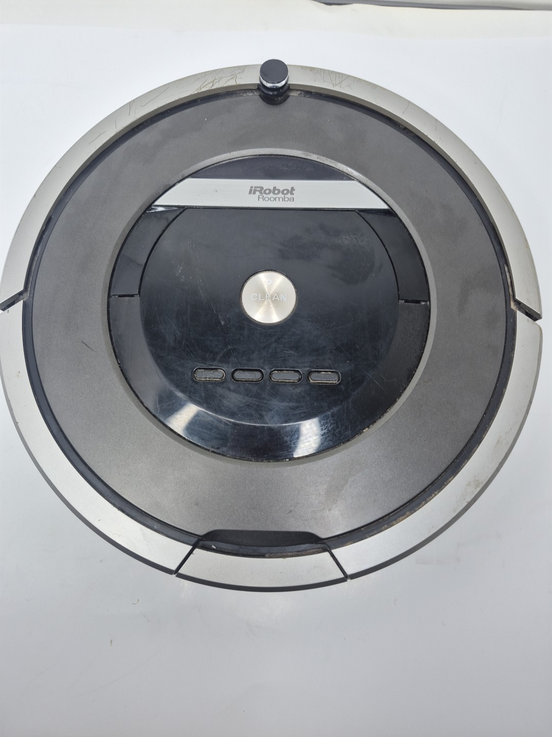 iRobot Roomba Model 870 UNTESTED AS IS FOR PARTS OR REPAIR gallery