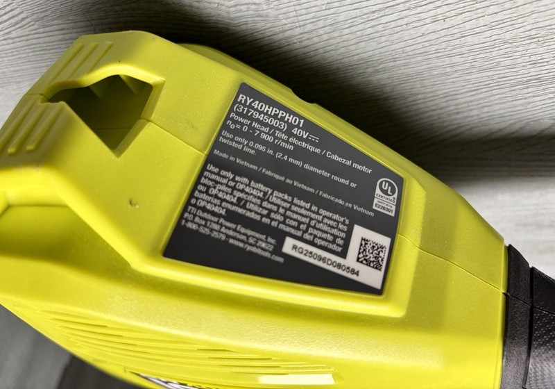 RYOBI 40V String Trimmer USED 16 in Carbon Fiber Trimmer (No Guard) (Tool Only) gallery