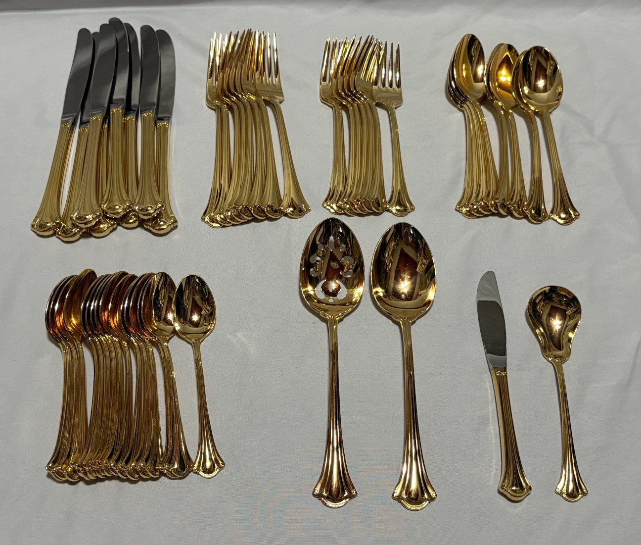 International GOLD RESPLENDENCE ELECTROPLATED Flatware 8 Place Setting 52 Piece gallery