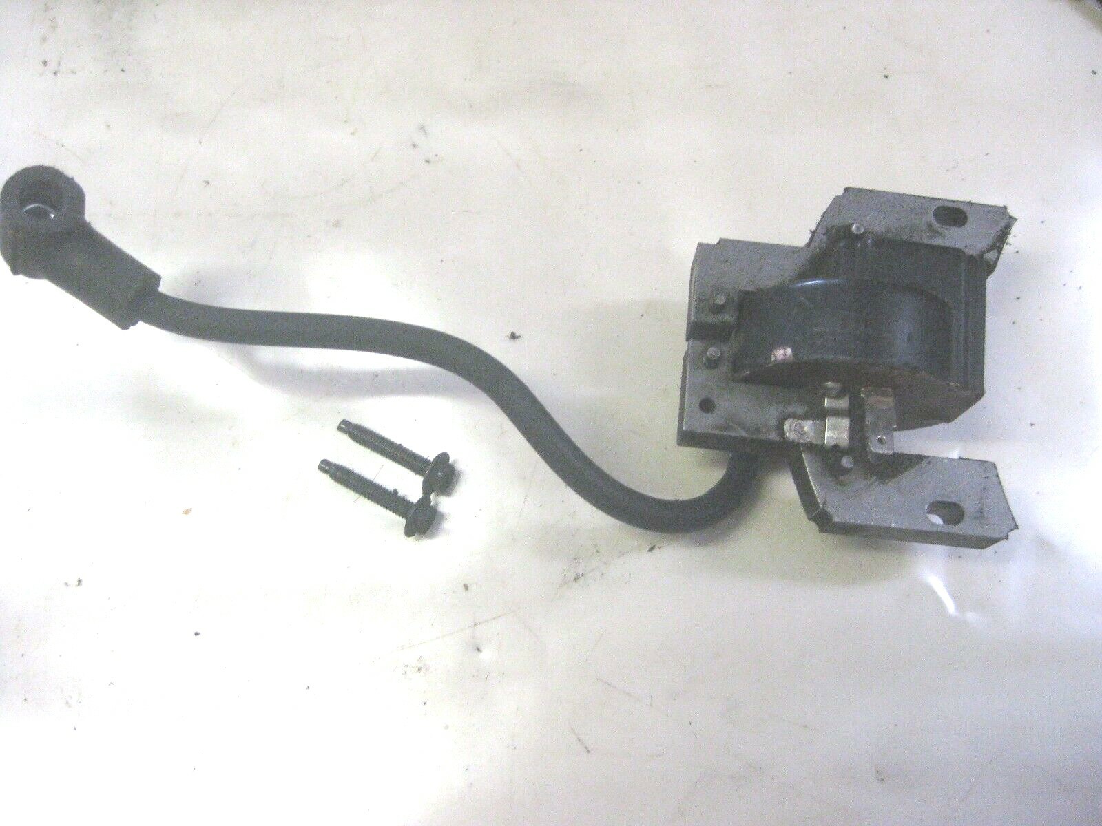 Bolens Mower 11A-414A065 Briggs Stratton 10T8020547-B2 Ignition Coil part 591420 gallery