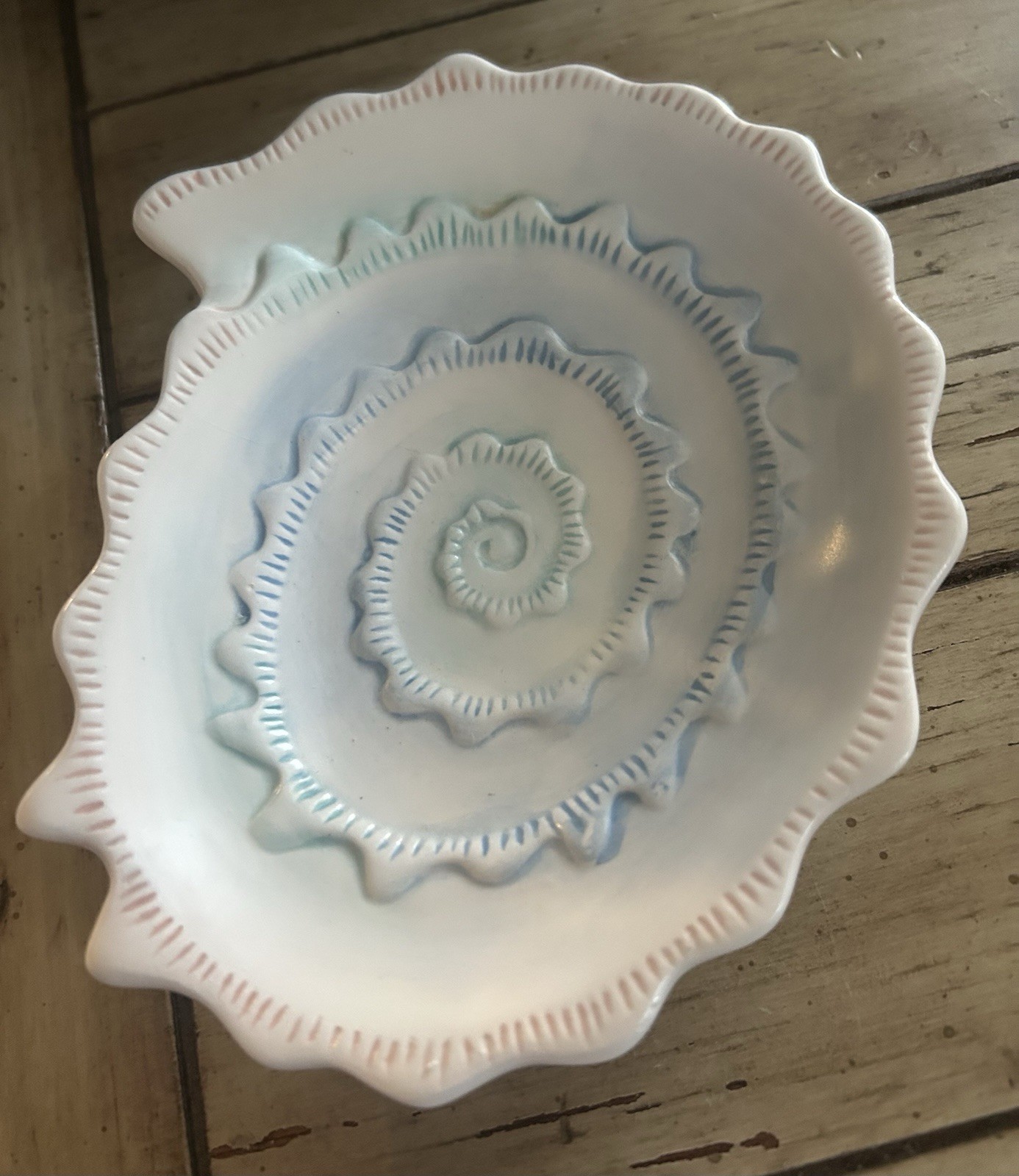 Unique Vintage Scalloped Sea Shell Design Ceramic Trinket Bowl or Soap Dish gallery