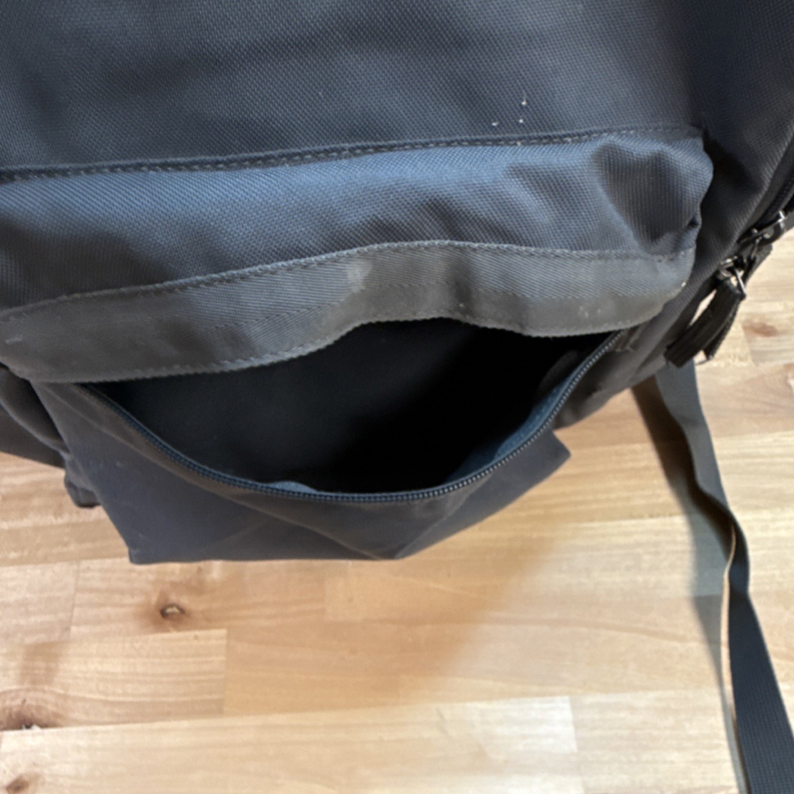 Nike Gray Hiking Backpack Zip Closure Padded Straps 3 Compartments 4
