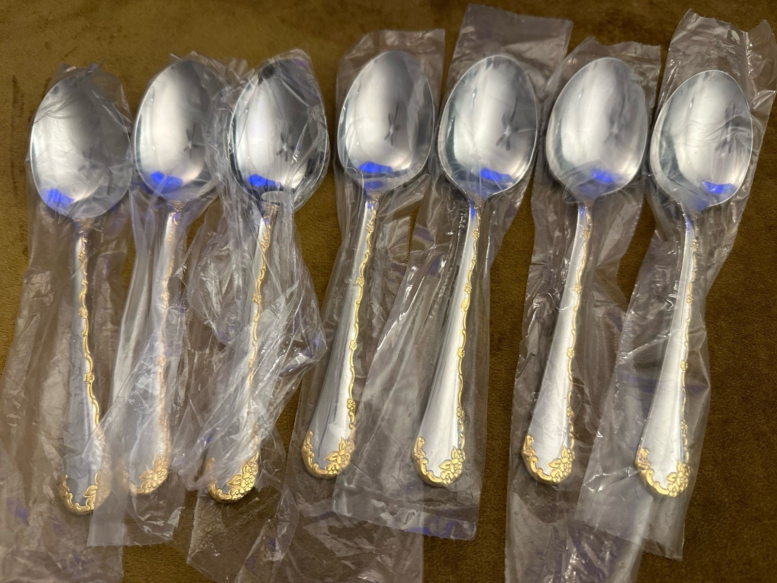 (7) DINNER/SOUP SPOONS Oneida Community GOLDEN BELLE ROSE Stainless Flatware gallery
