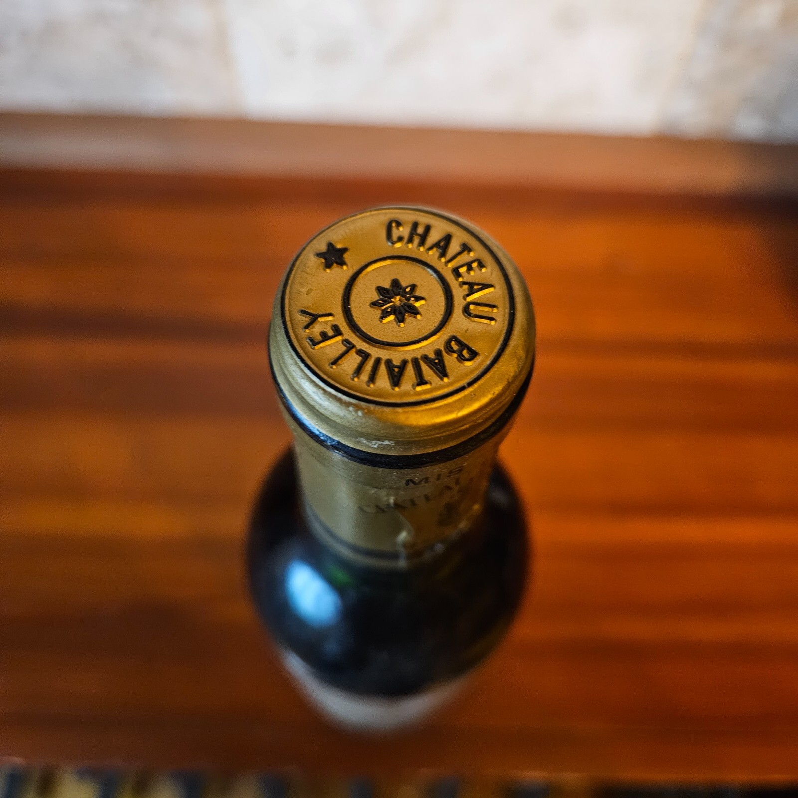 1982 Chateau Batailley Bordeaux wine, Pauillac [375mL] (1 of 3) gallery