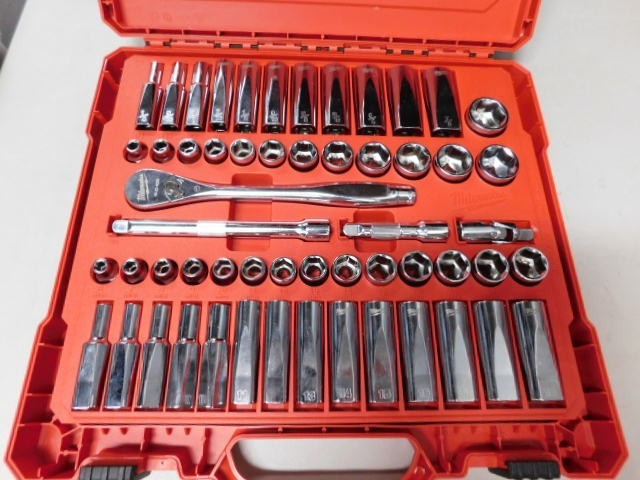 Milwaukee 56pc 3/8" Drive Socket Set SAE/Metric 48-22-9008 gallery