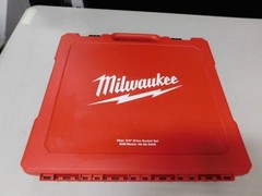 Milwaukee 56pc 3/8″ Drive Socket Set SAE/Metric 48-22-9008