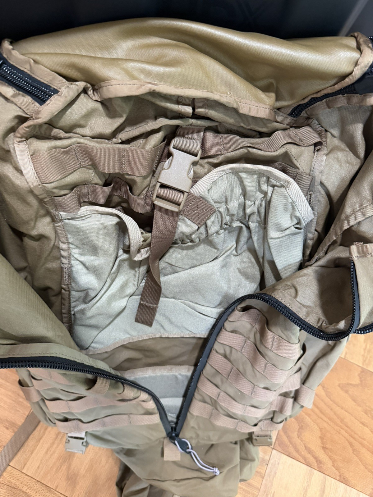 CamelBak Tri-Zip Tactical Hydration Backpack- Size Large 3