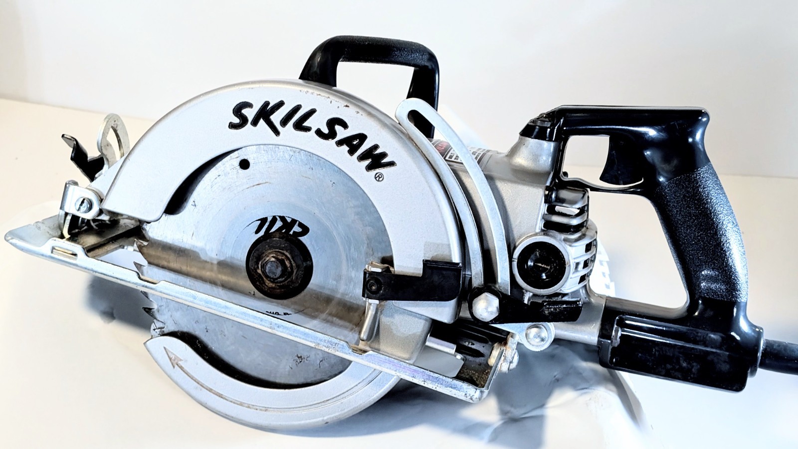 SKILSAW Professional Model 77 Circular Saw 7 1/4" Worm 13A - EX/VG gallery