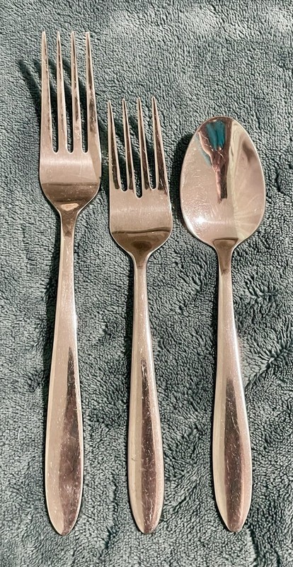 ONEIDA MOONCREST STAINLESS FLATWARE LOT OF 3! gallery