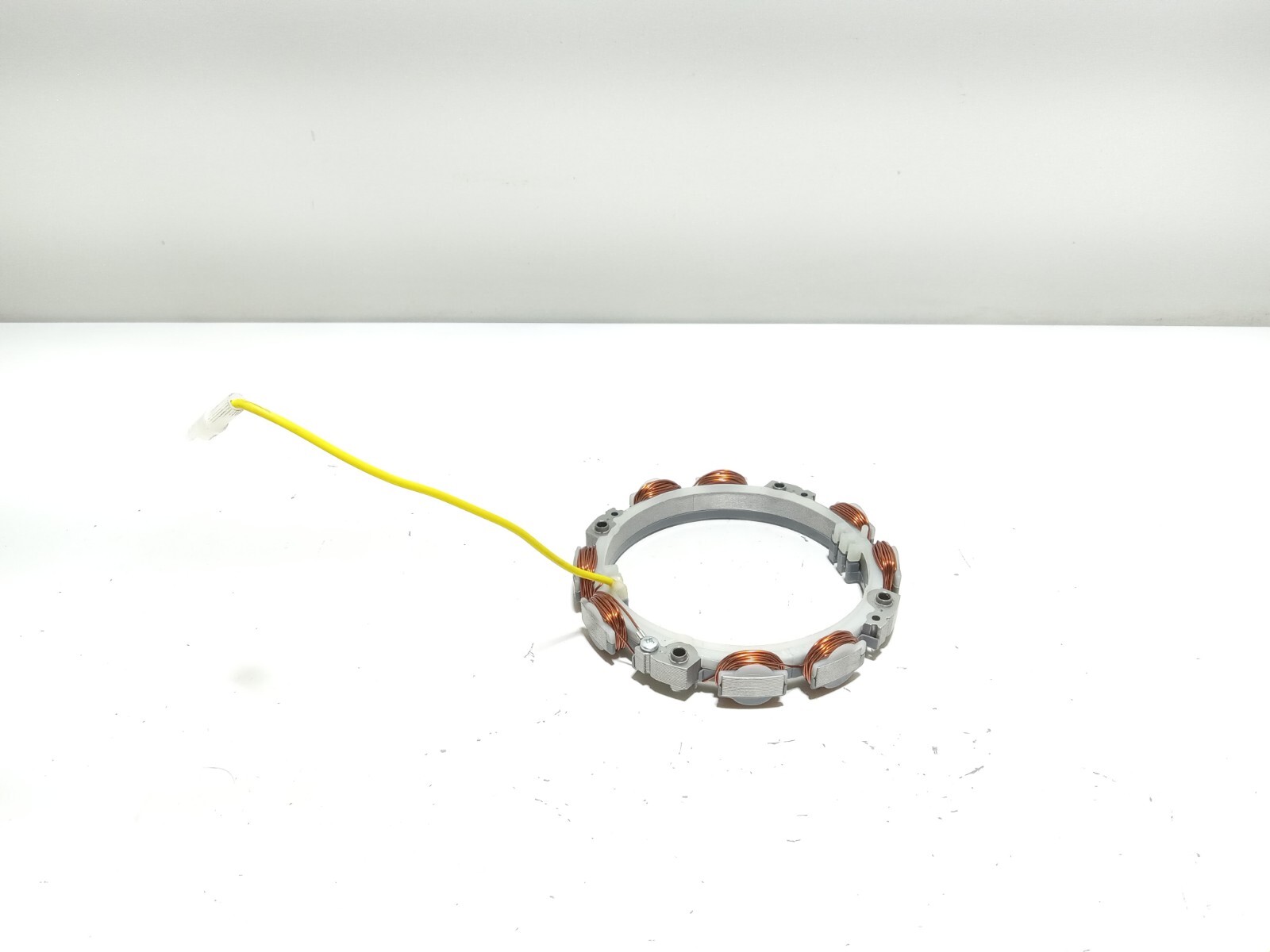 Genuine OEM Briggs & Stratton ALTERNATOR STATOR 84012661 Replaces Part# 592829 gallery