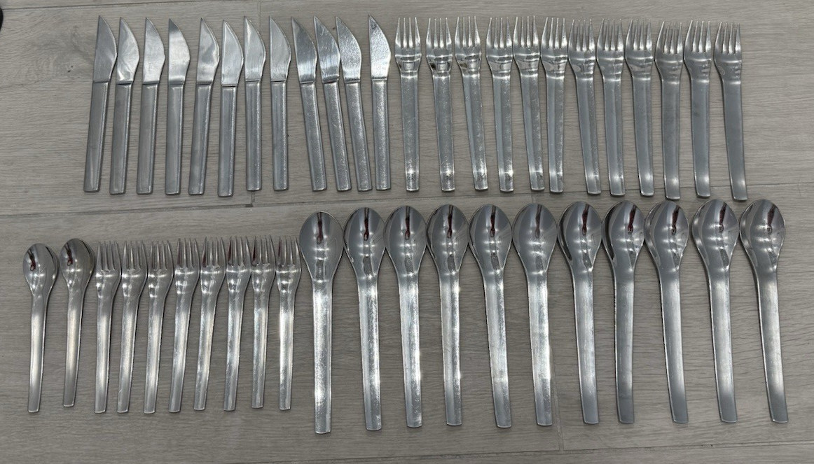 Mikasa Profile 18/10 Stainless Flatware Korea 45 Pieces gallery