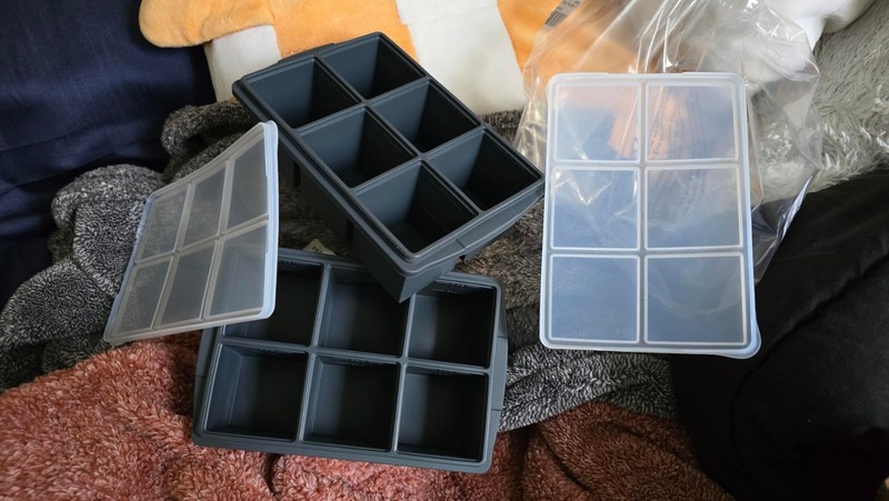 2 Pack 2 Inch Large Silicone Ice Cube Trays Square Ice Cube Molds for Whiskey gallery