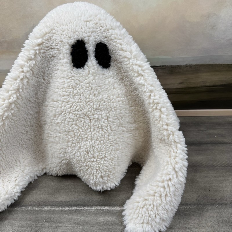 Pottery Barn Gus the Ghost Throw Pillow Decorative Detached Read Halloween NWOT gallery