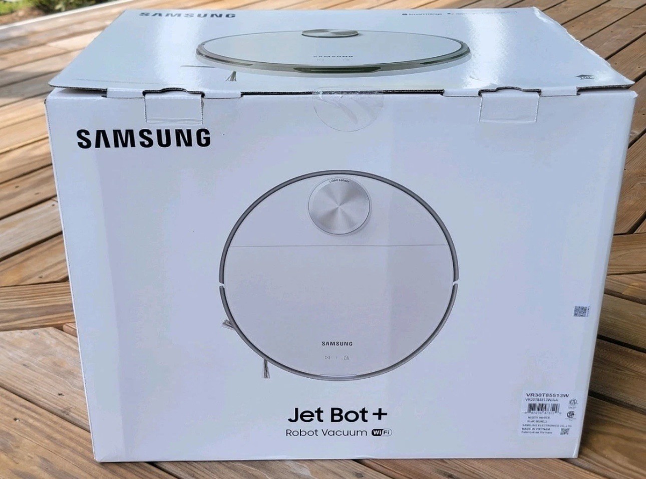 Samsung - Jet Bot+ Robot Vacuum with Clean Station - White - NEW IN BOX! gallery