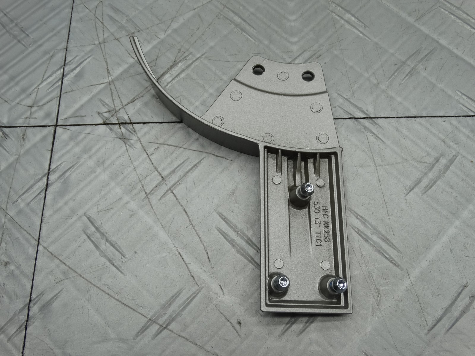 Blade Arm for Hunter Antero 44" Hunter Express Indoor Matte Silver Ceiling Fan gallery