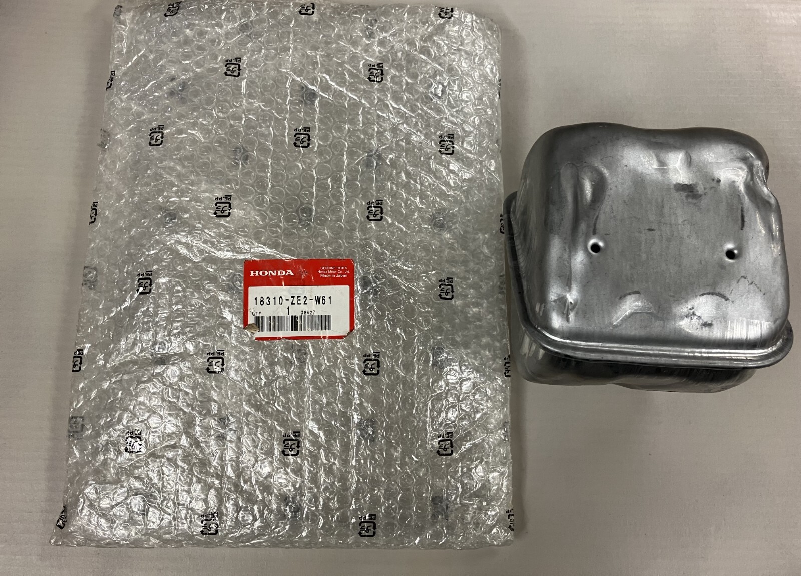 Honda Muffler No Shield (100DB) 18310-ZE2-W61 New Genuine OEM gallery