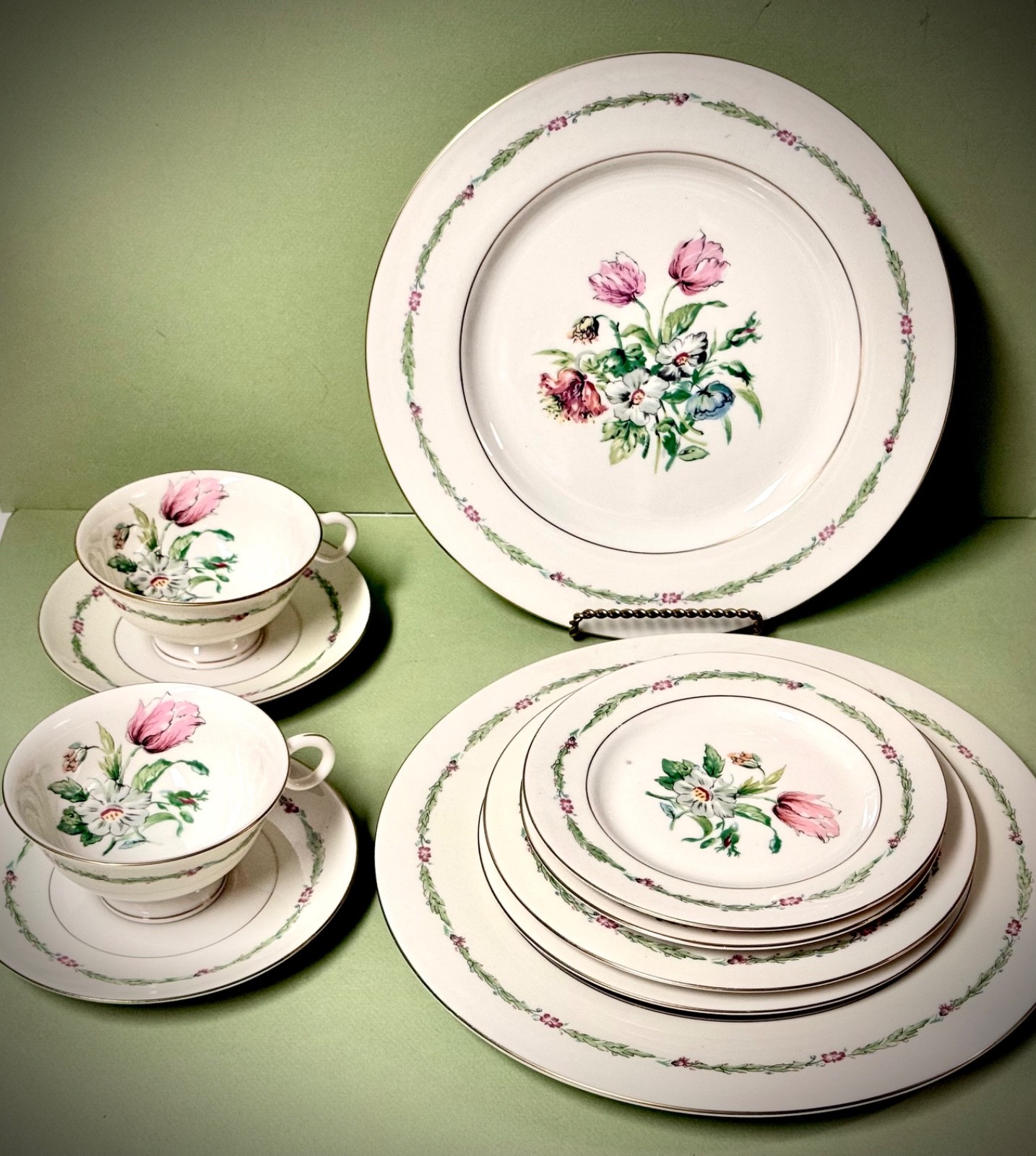 10Pcs VTG THEODORE HAVILAND "GARDEN FLOWERS" FINE PORCELAIN DISH SET FOR 2 gallery