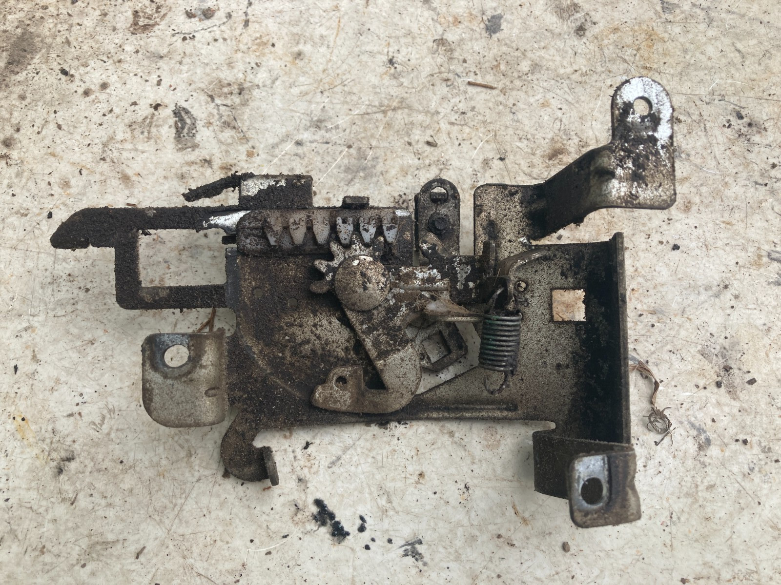 Briggs and Stratton 15.5 H.P. model 282H07 motor control 694042 gallery