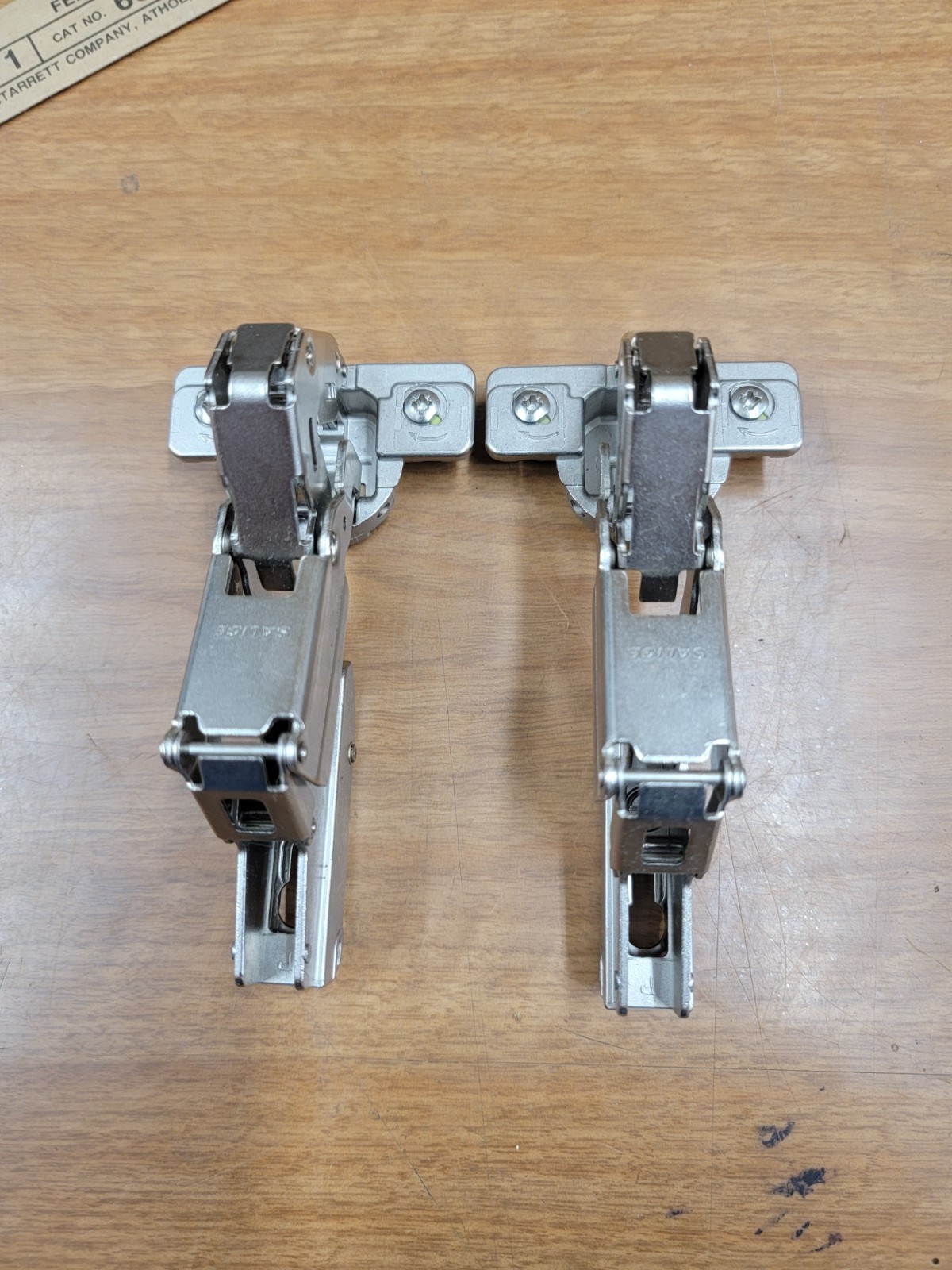 SALICE 165 Full Overlay Self Closing with Dowels, C27FP99. 2pk gallery