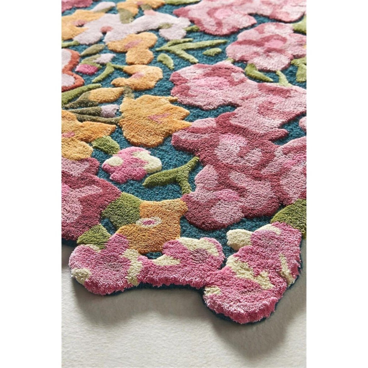 Shade of Red Irregular Shape Hand Tufted Wool Handmade Area Rug gallery