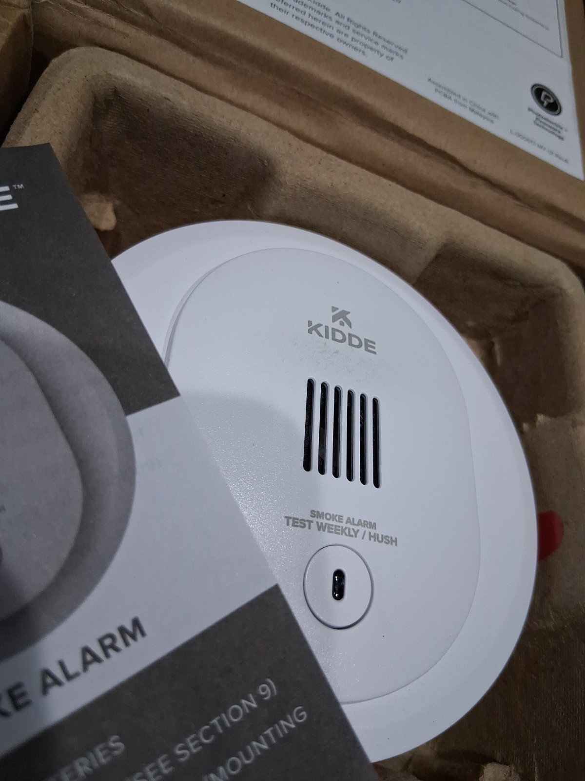 Kidde Smoke Detector, AA Battery Operated, Compact Size, LED Status Light, 85 dB gallery