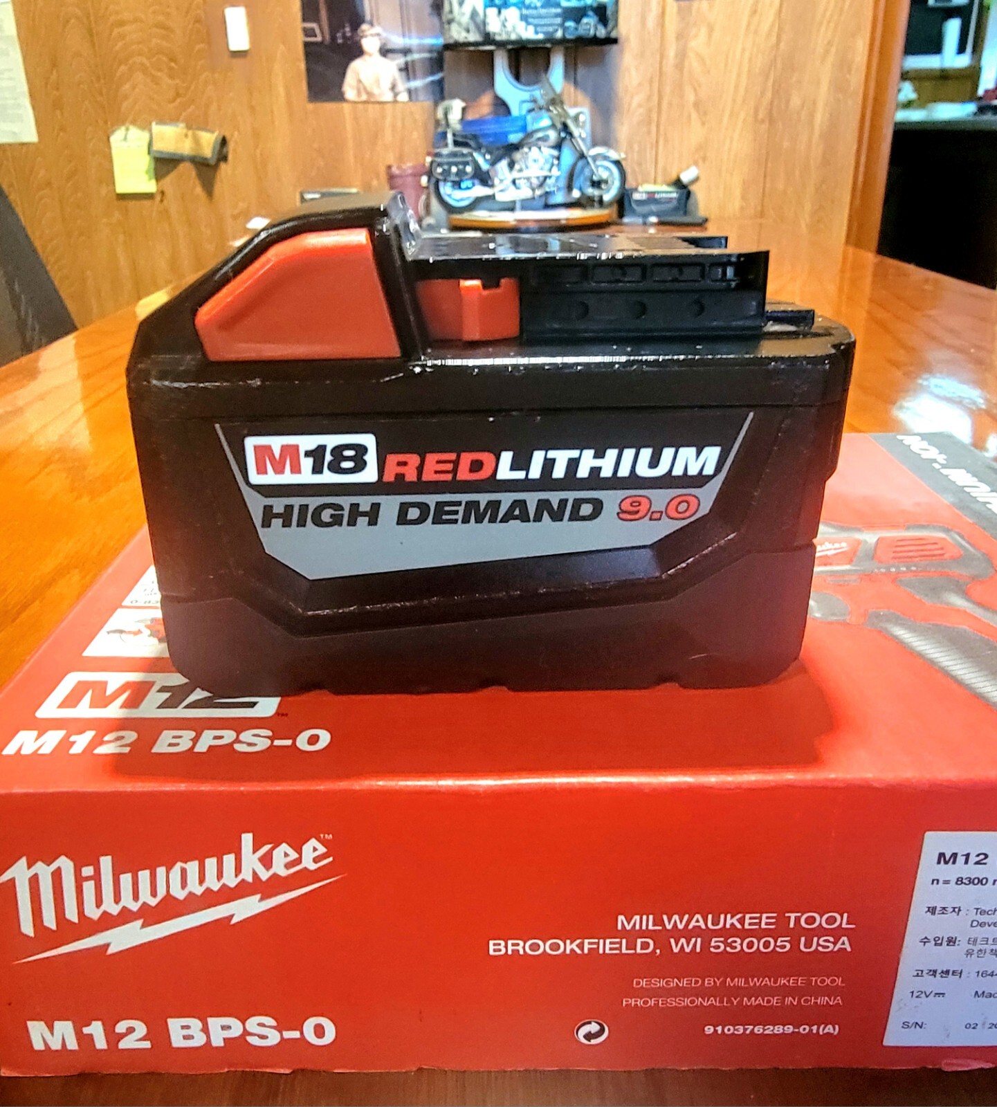100% Guaranteed Genuine Milwaukee 9.0 High Demand 18V REDLITHIUM Battery gallery