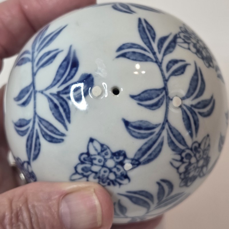 Asian Inspired Decorative Ceramic Spheres/Balls Blue & White Florals Set of 4 3" gallery