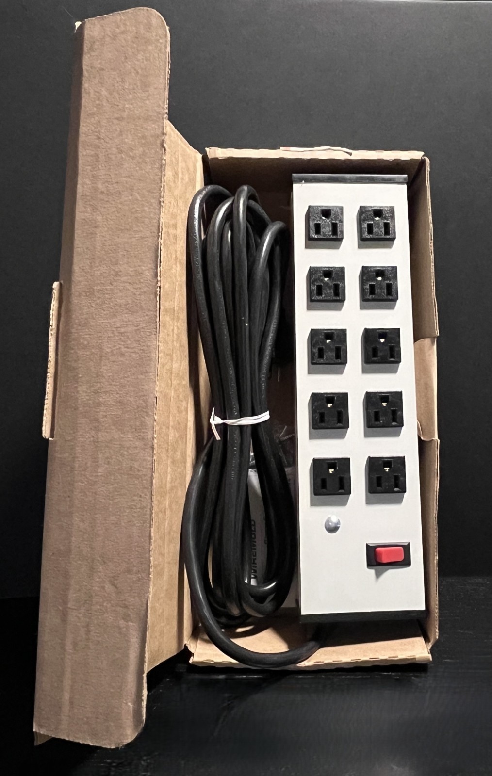 Wiremold UL210BD Plug In 10 Outlet Center 15A 15'Cord Power Strip New In Box gallery