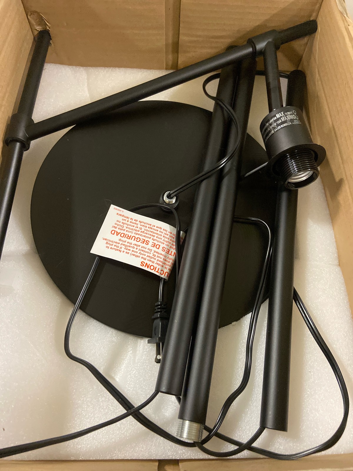 Dsi Lighting HD39202A Gideon 69" Matte Black Floor Lamp with White Drum Shade gallery