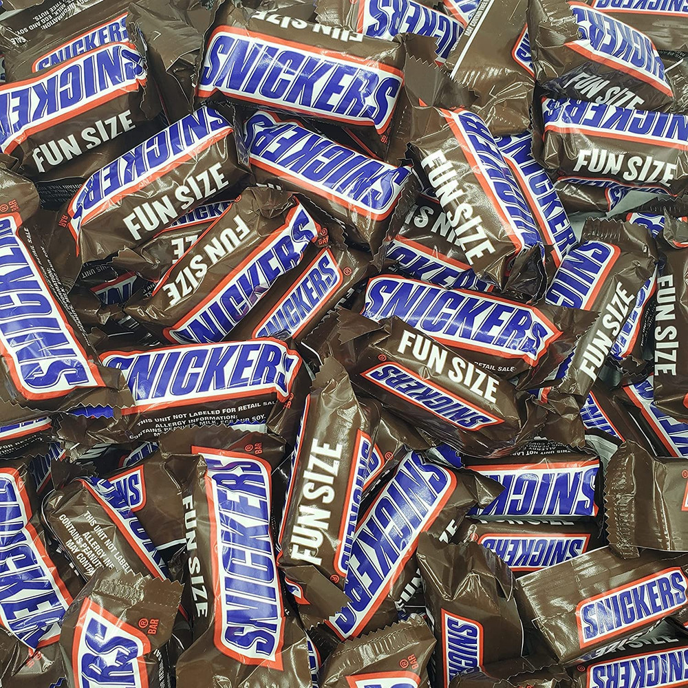 SNICKERS Milk Chocolate, Fun Size Candy Bars - Individually Wrapped (2 Pounds)