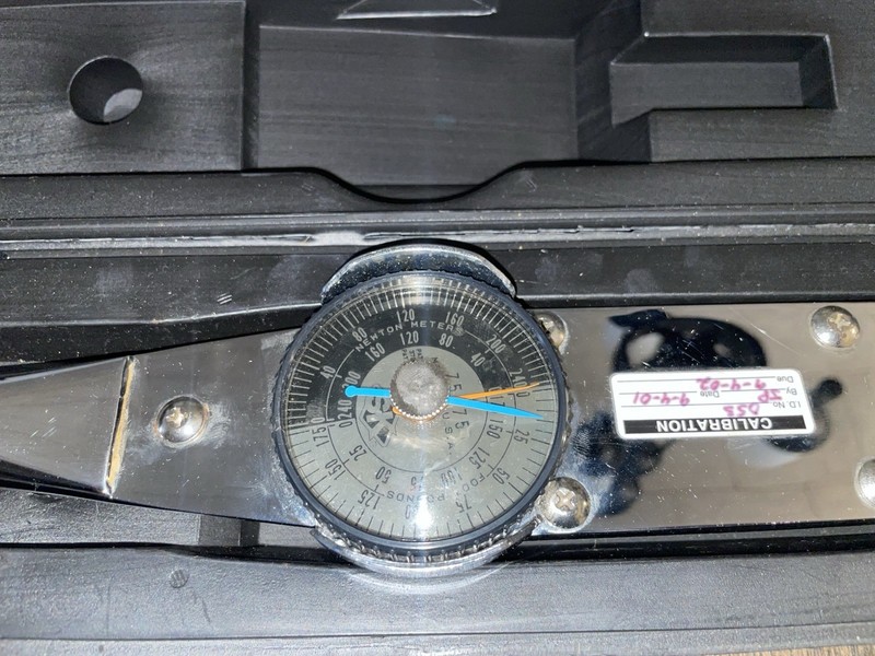 SK Tools 75175 Dial Type Torque Wrench Range 0-175 Ft.lb. Great Condition gallery