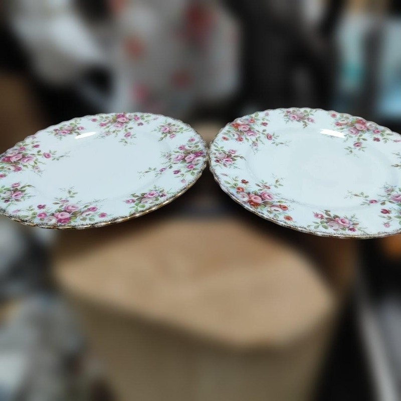 Royal Albert Flower Pattern Ceramic Tea Cup & Saucer Set 22 Plates Used gallery