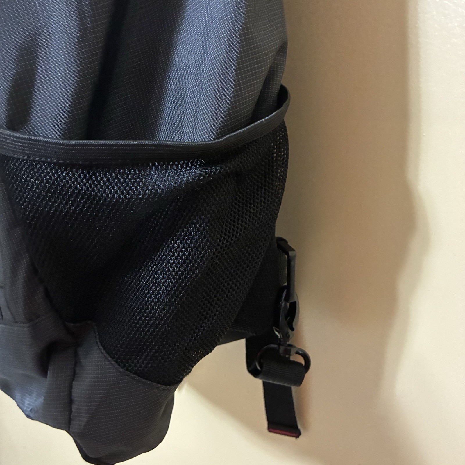 Spyder Black Spire Convertible Backpack Hip Pack 5