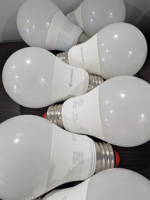 EcoSmart Smart Bulb 60W LED A19 2700-6500k Zigbee gallery