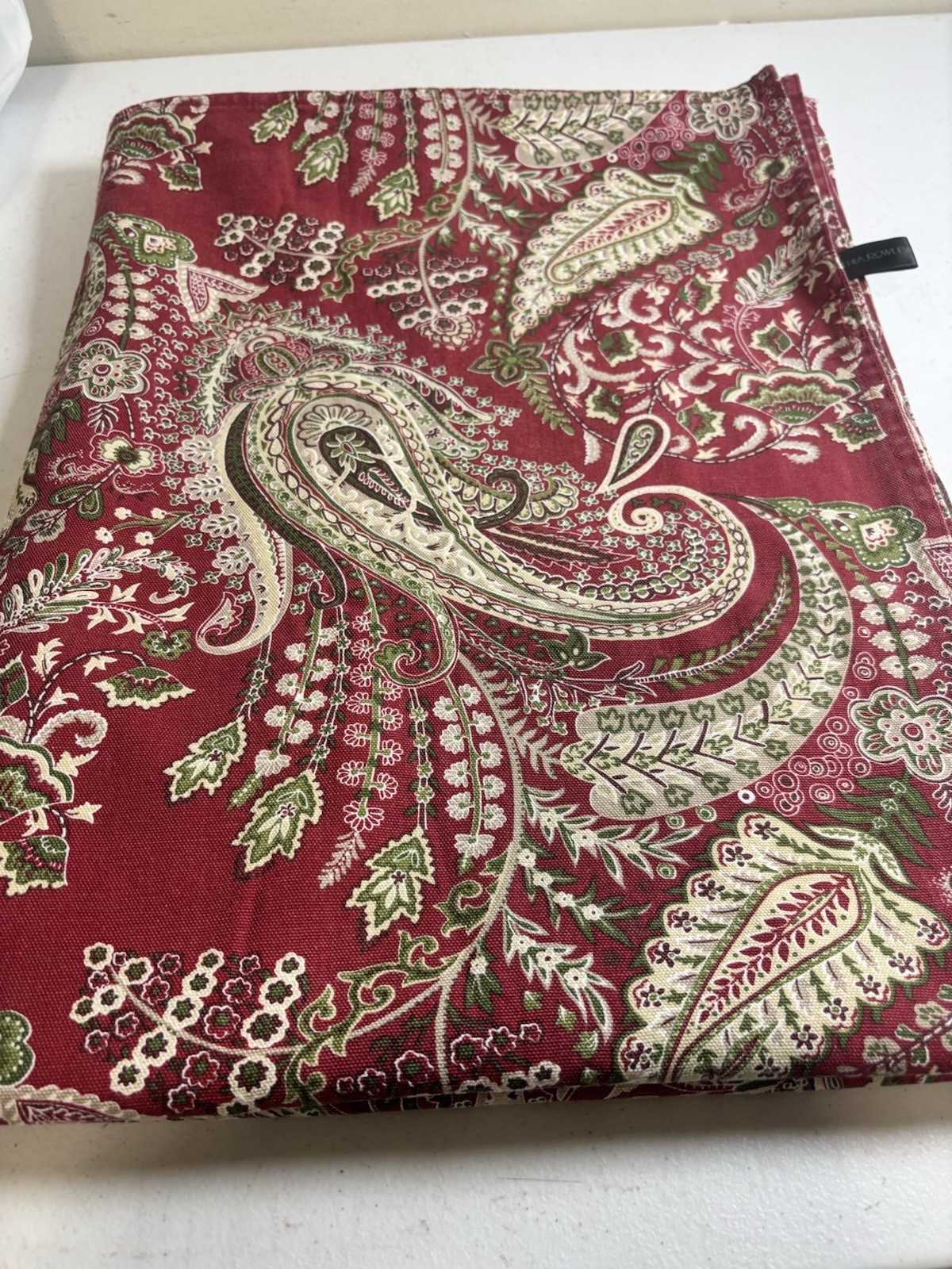 Cynthia Rowley Tablecloth Christmas Paisley 60"W x 84”L 100% Cotton Clean gallery