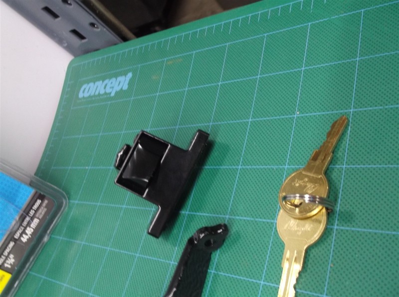 Assorted parts from a wright products wck333x3bl door latch gallery