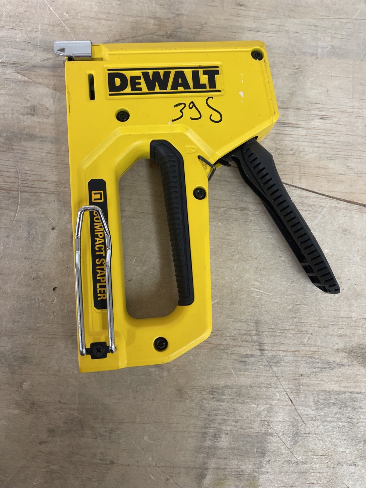 DEWALT Heavy-Duty Compact Staple Gun gallery