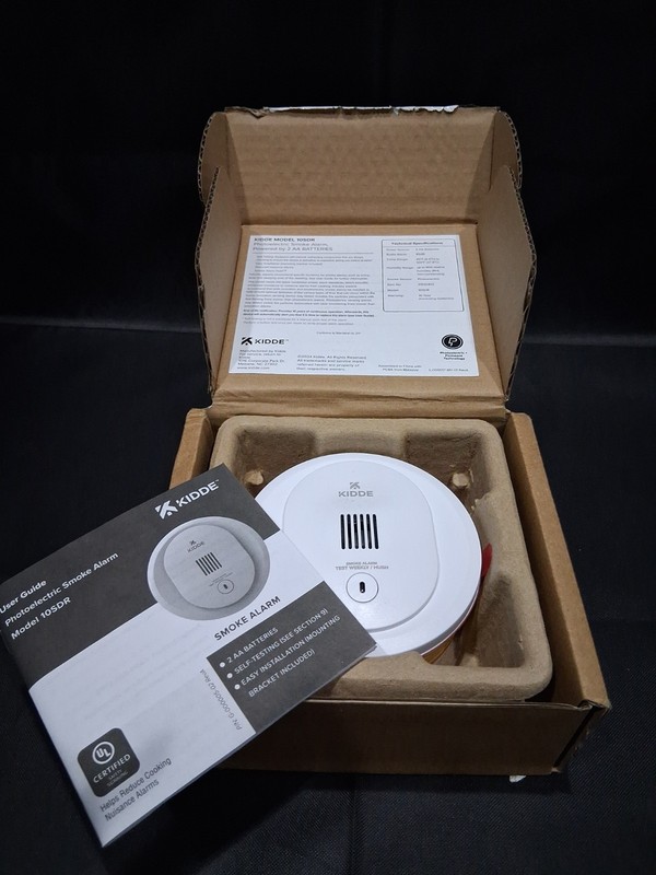 Kidde Smoke Detector, AA Battery Operated, Compact Size, LED Status Light, 85 dB gallery