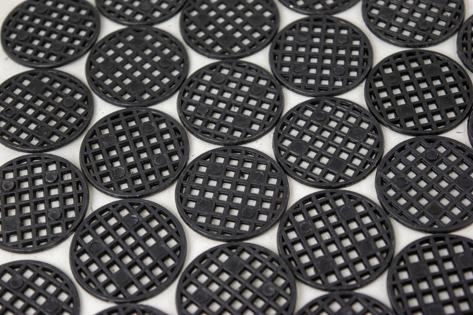 Black Round Plastic Drainage Mesh/Screen for Potted Plant, Bonsai Pot 1.5"x 1.5" gallery