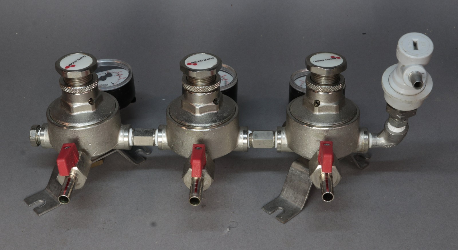 Micro Matic Stainless CO2 Manifold - 3 Secondary Regulators w/ Cornelius Adaptor gallery