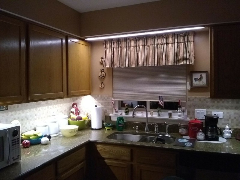 KitchenLEDs, easy Do It Yourself under cabinet lights gallery