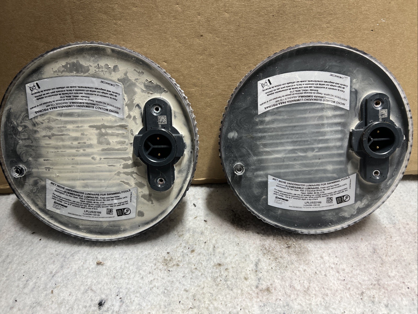 2 Hayward Chromacore LPLUS22100 underwater Pool Lights. Parts gallery