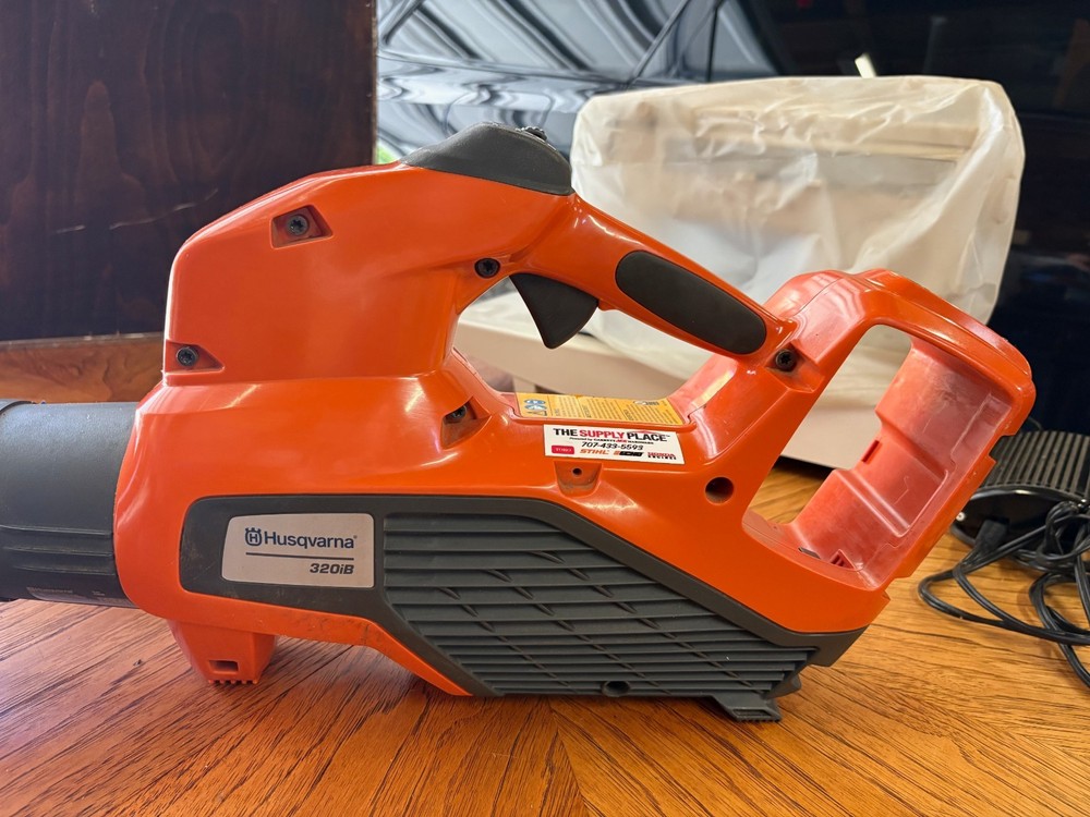Husqvarna Battery powered includes battery