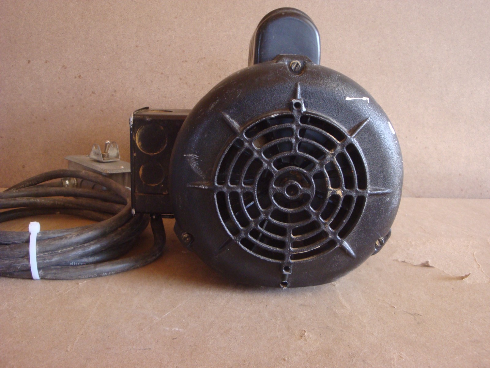 Delta #62-042 Contractor Table Saw Motor 115v/230v / 1.5HP/ 3450 RPM gallery