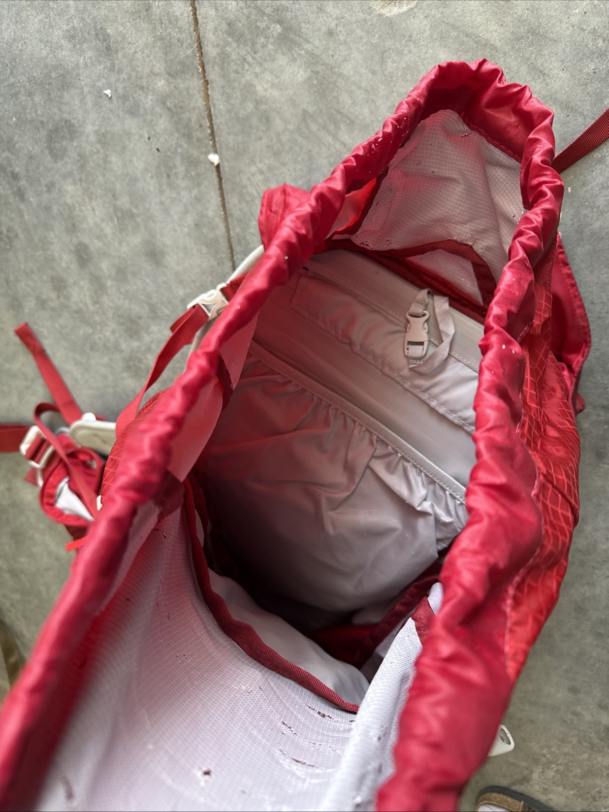 Gregory Z 40 Crossflow DTS Hiking Backpack Red 4