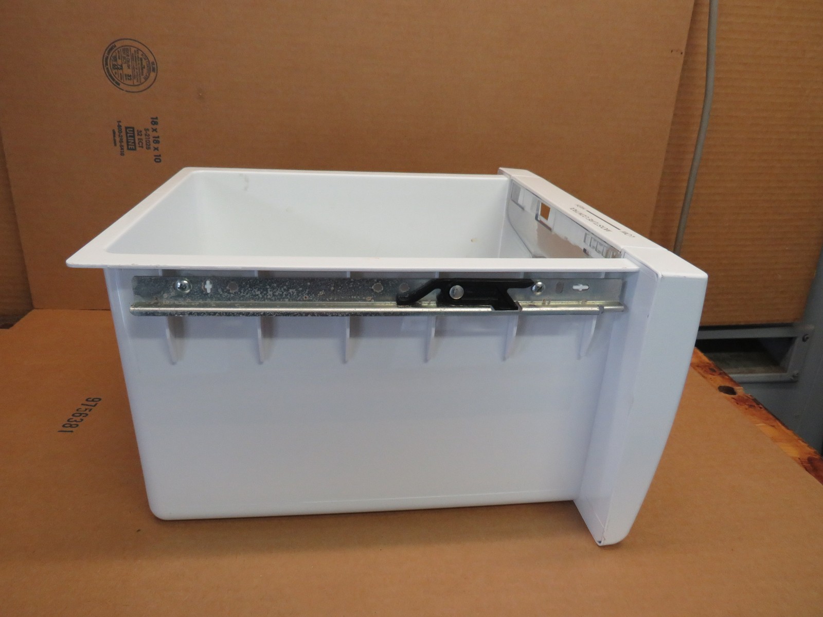 Viking Refrigerator Crisper Drawer Ass. (Wear) Part # 12144302 gallery