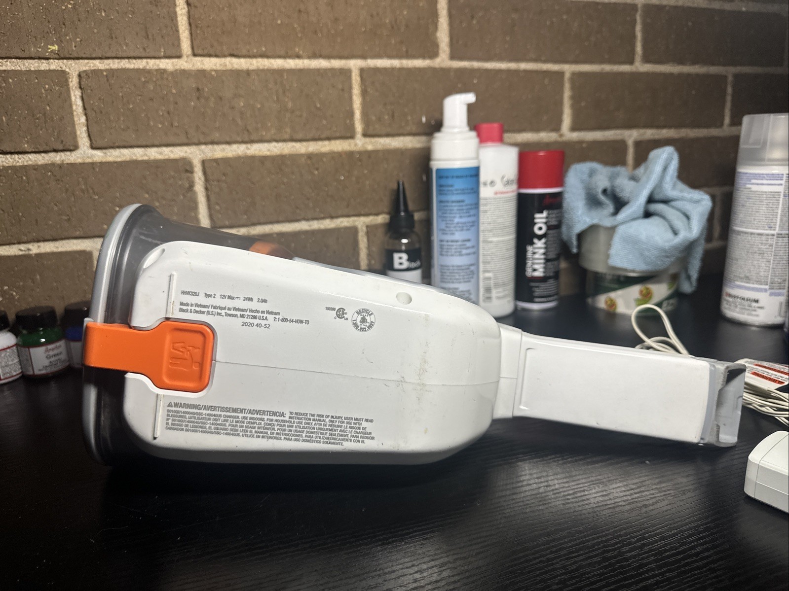 Black + Decker DustBuster AdvancedClean+ With Charger HHVK320J10 USED gallery