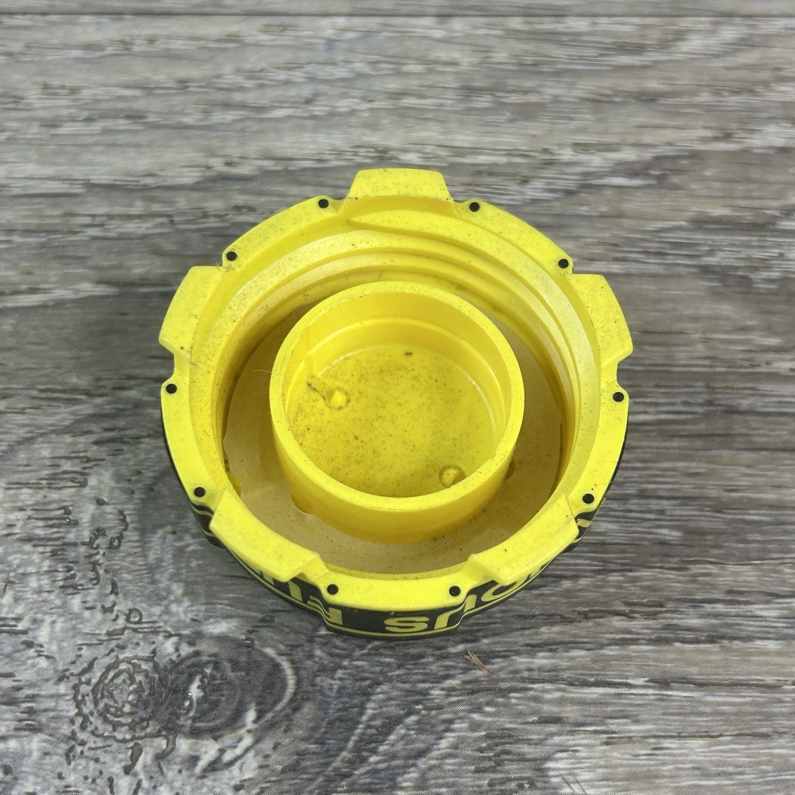 Briggs And Stratton Fuel Gas Cap For Craftsman 33385 Oem Yellow Black gallery