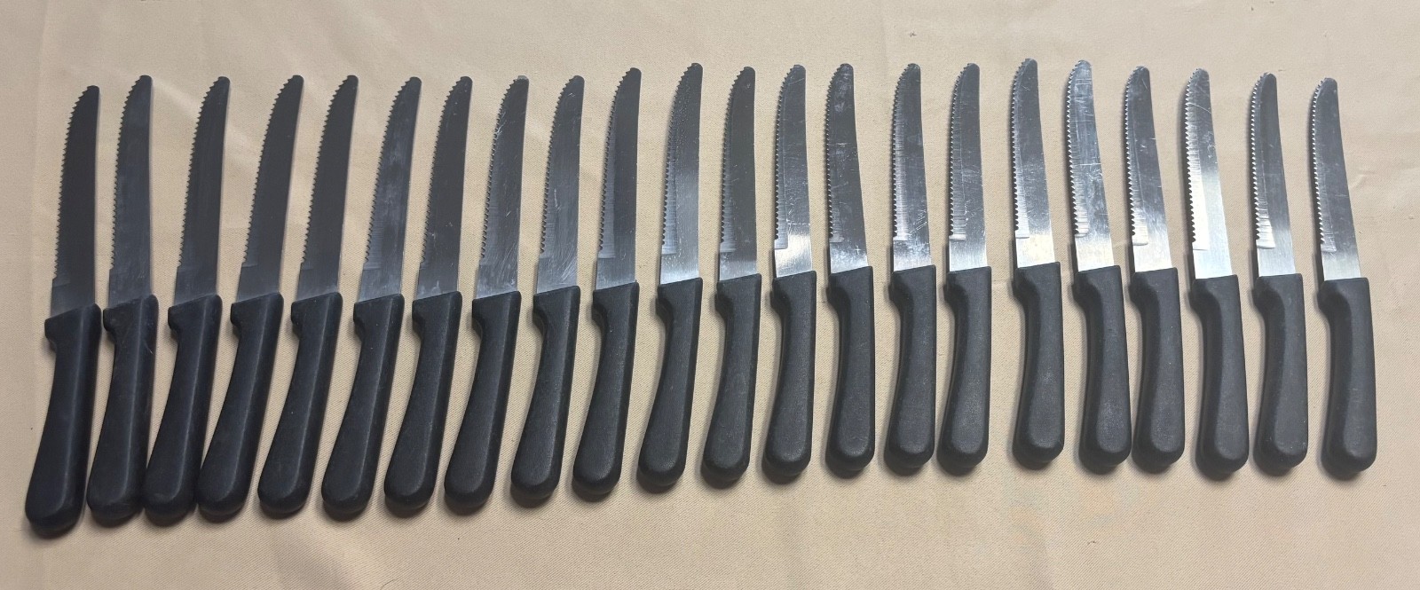 (Set of 22) 9"-Inch Serrated Rounded Steak Knife/Black Plastic Handle Restaurant gallery